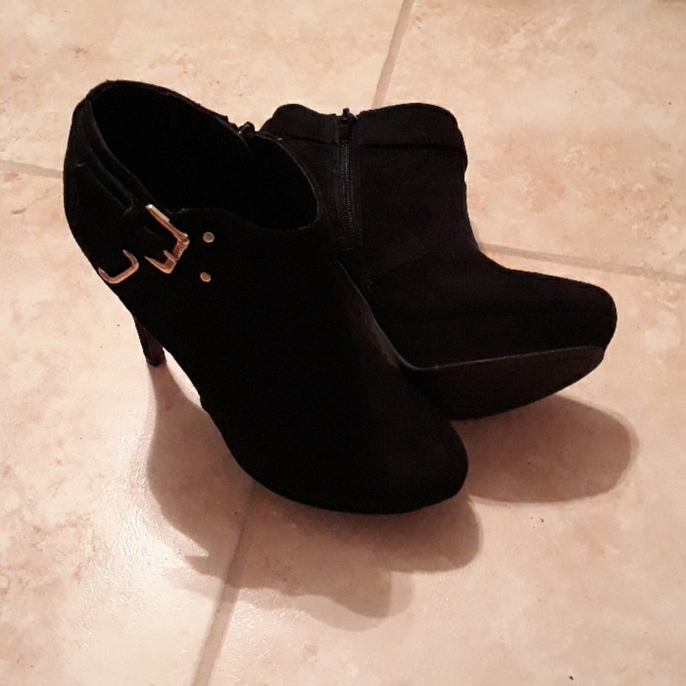 Guess Heels